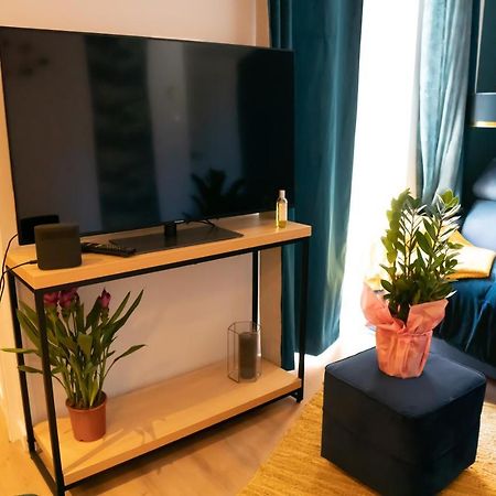 Coeur De Ville T2, Terrasse, Clim Tt Equipe, Parking Sanary-sur-Mer Luaran gambar