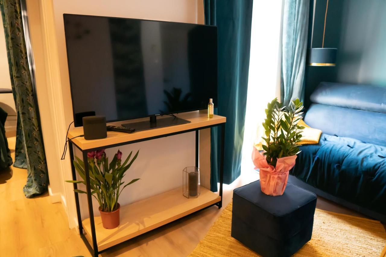 Coeur De Ville T2, Terrasse, Clim Tt Equipe, Parking Sanary-sur-Mer Luaran gambar