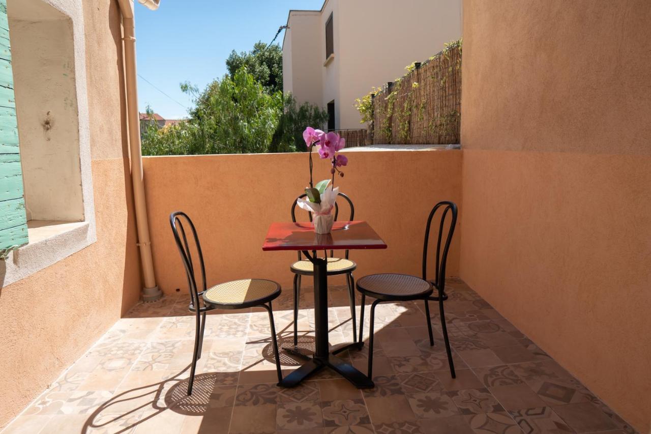 Coeur De Ville T2, Terrasse, Clim Tt Equipe, Parking Sanary-sur-Mer Luaran gambar